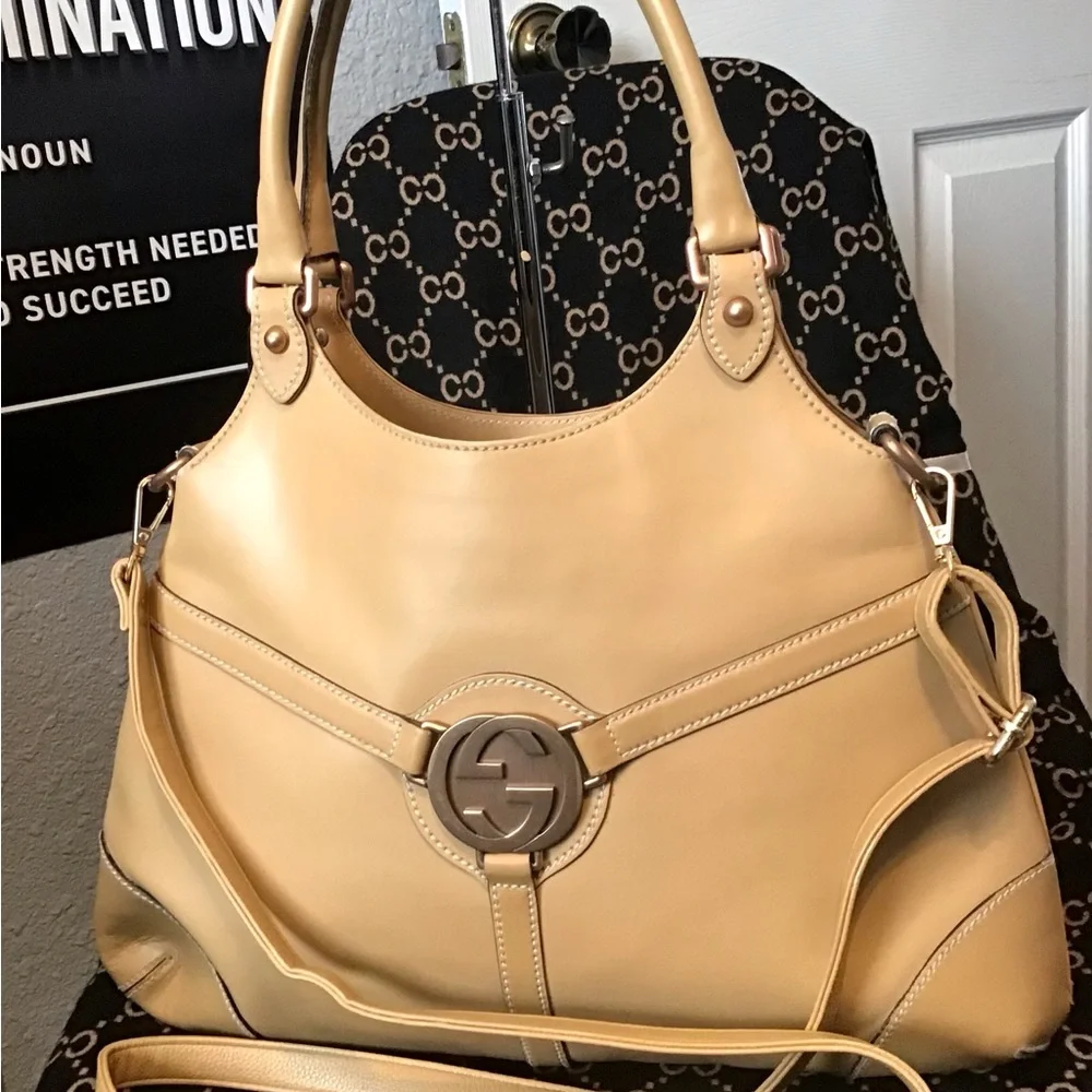 Gucci Bags - Picture 2 of 16